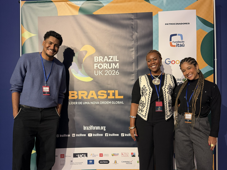 Jovens do Jacarezinho (RJ) recebem prêmio em Oxford (UK)