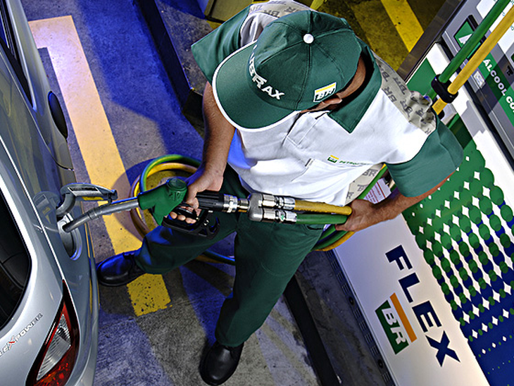 Aumento de etanol na gasolina não provocará problema de abastecimento