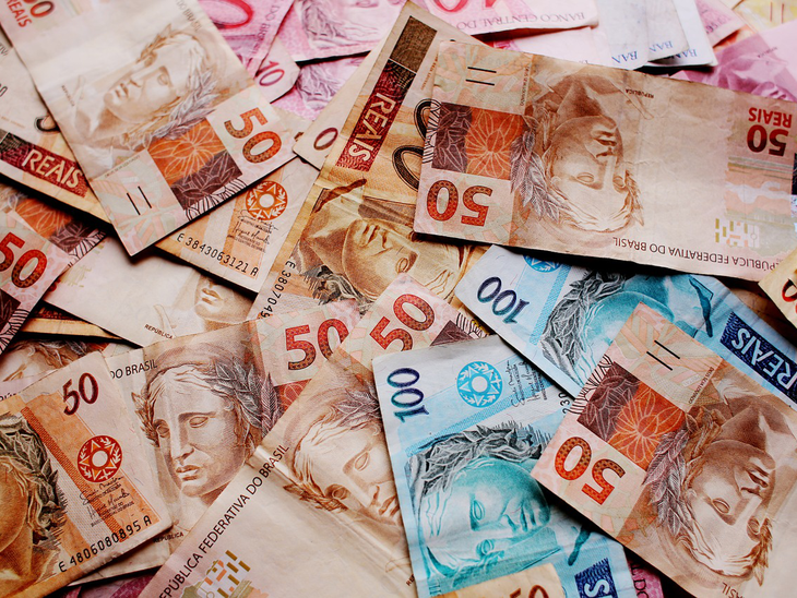 Em sua reunião do dia 04/08 o Copom decidiu, por unanimidade, elevar a taxa Selic para 5,25% a.a.