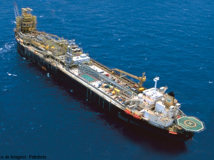 ANP interdita plataforma P-33